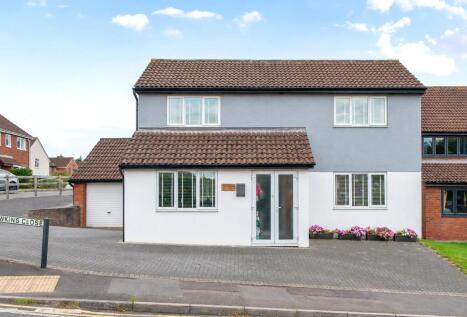 Hawkins Close, Bristol, Gloucestershire, BS30