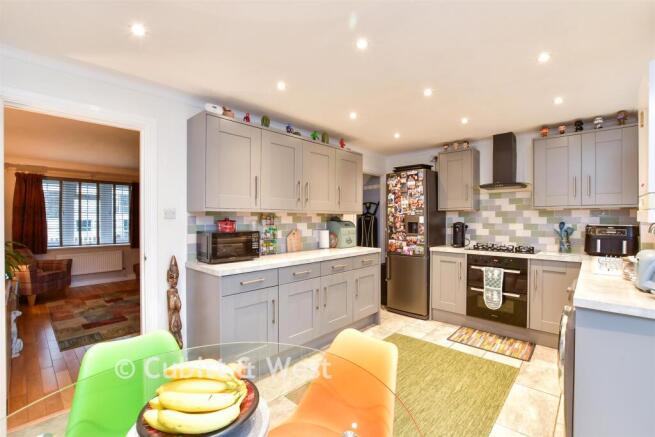 Kitchen/ Breakfast Room