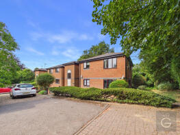 6, St Michaels Court, Reading RG10 9UF