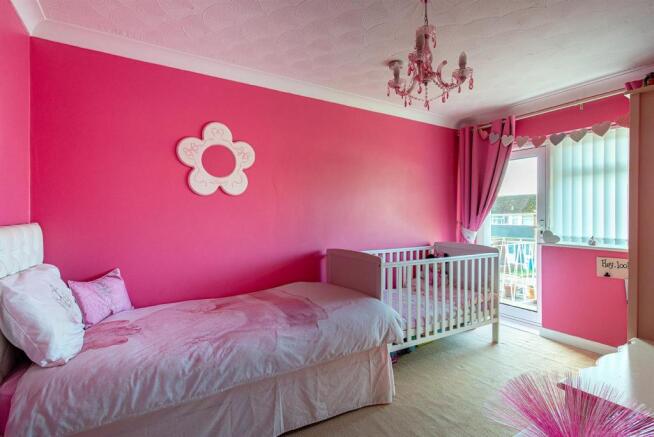 Gibbons Road bedroom2a.jpg