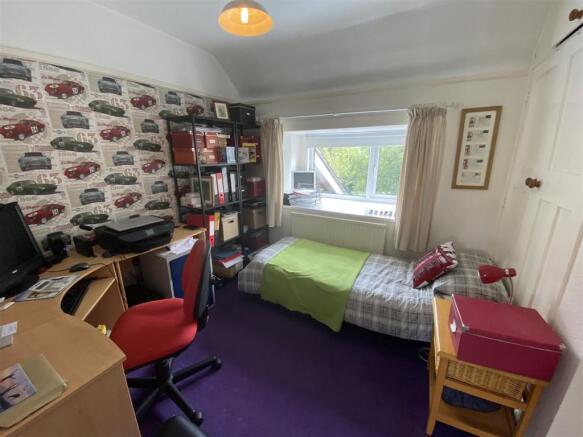 BEDROOM 4