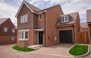17a The Laurels, Walkern Road, Hertford SG14 3RQ