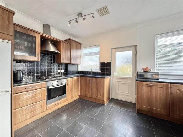 Kitchen / Dining