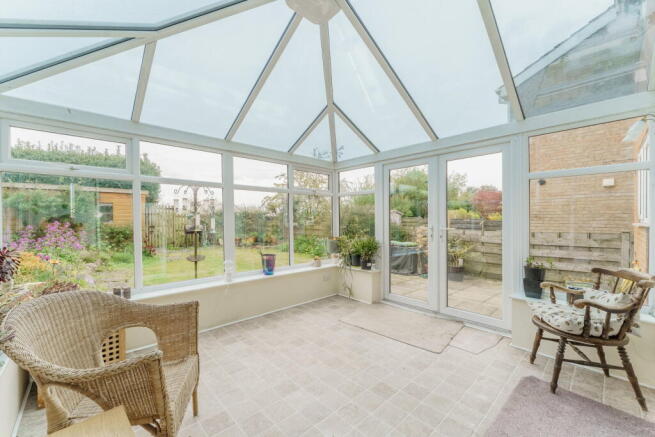 4 bed Detached for sale Image 9