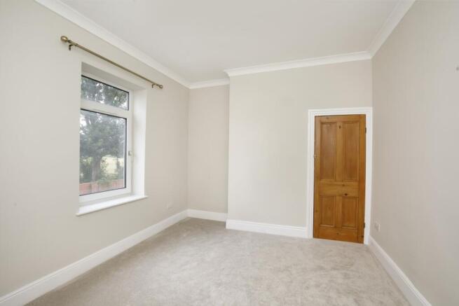2 bed Terraced to rent Image 8