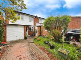 The Pippins, Cox Green Lane, Maidenhead SL6 3EY