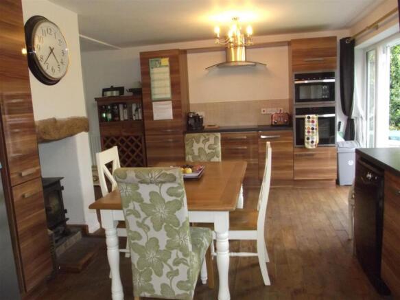 Kitchen/Breakfast Ro