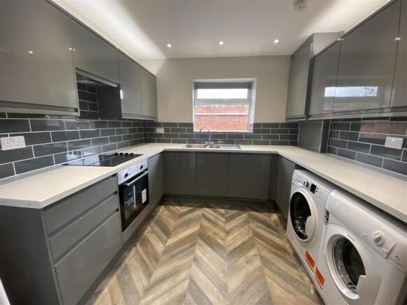 17eg.kitchen.jpg