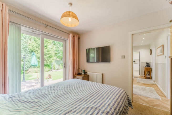 2 bed Detached Bungalow for sale Image 10