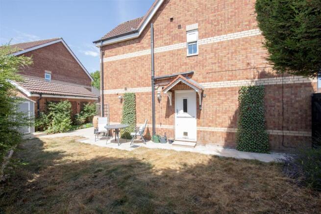 4 bed Detached for sale Image 12