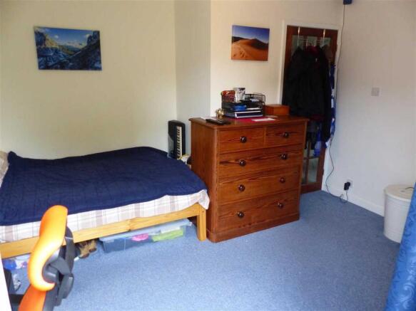 BEDROOM 4