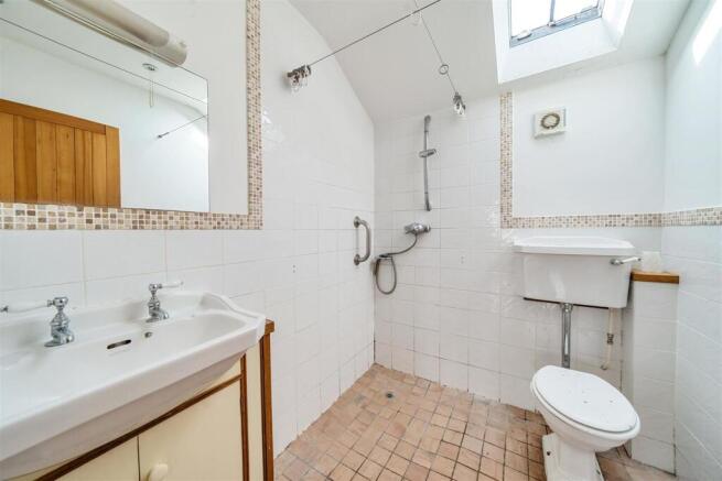Annexe Shower Room