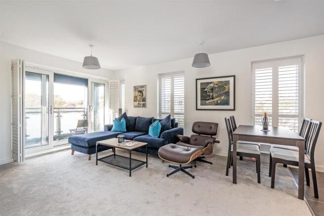 Apt 6 Foxglove House-6_lo.jpg