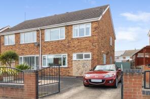 50, Larmour Road, Grimsby DN37 9HG