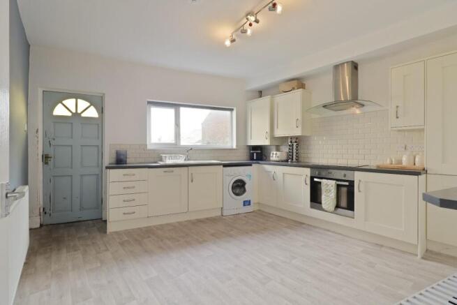 3 bed Terraced for sale Image 8