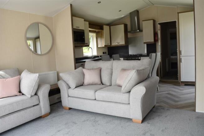 2 bed Park Home for sale Image 5