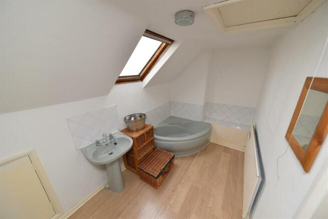 ensuite1.JPG