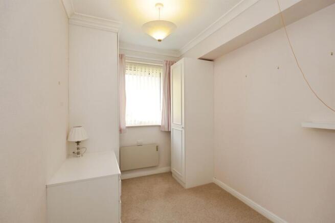 2 bed Retirement Property for sale Image 9