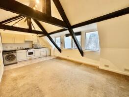 Flat 3, 13, St Thomas Street, Weymouth DT4 8EW
