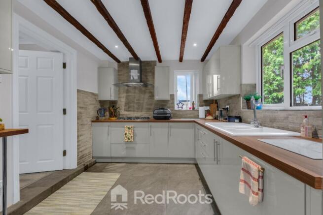 3 bed Detached for sale Image 5
