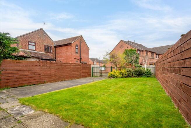 2 bed Semi-Detached for sale Image 11