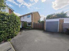37, The Spinney, Finchampstead RG40 4UN