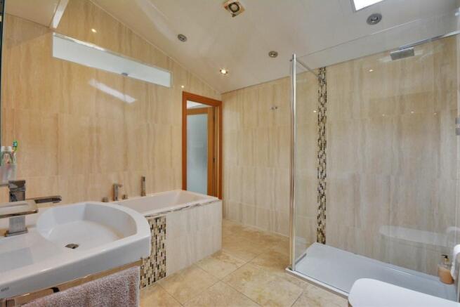 Bedroom 1 Ensuite