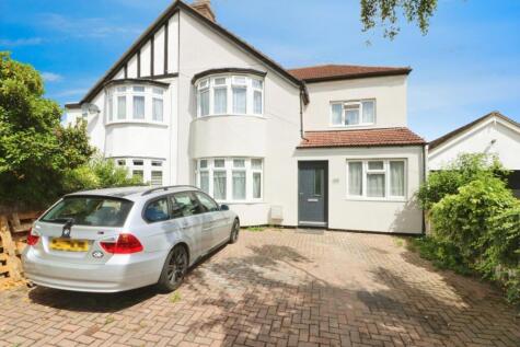 Clayhall Avenue, Ilford, Essex, IG5