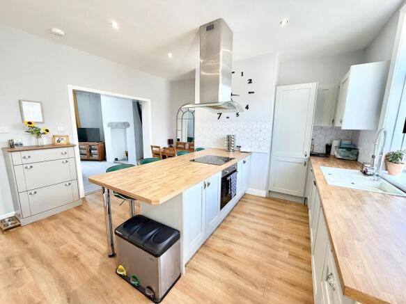 2 bed Terraced for sale Image 5