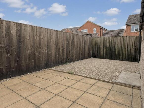 2 bed Semi-Detached for sale Image 8