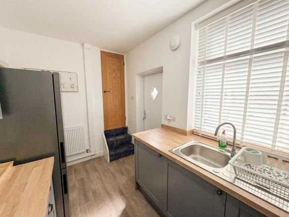 2 bed Terraced for sale Image 7