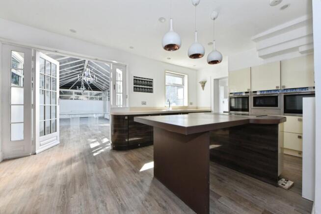 Lounge/Kitchen
