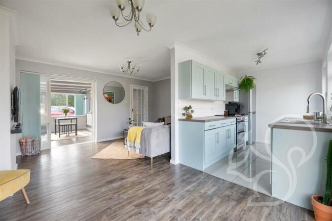 Lounge/Kitchen