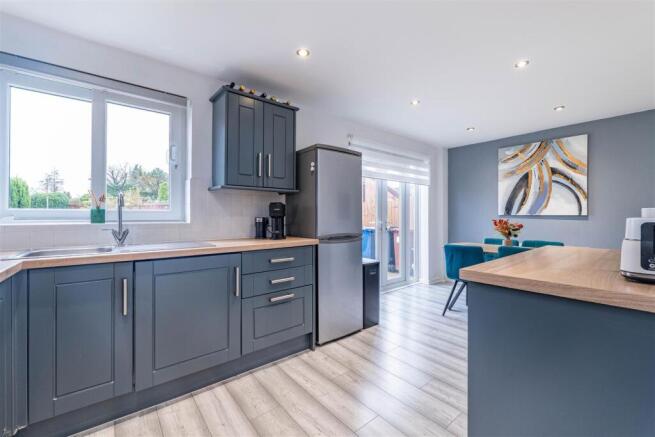 Kitchen/Dining Room