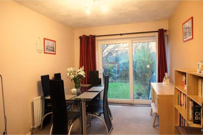 Lounge/Dining Room