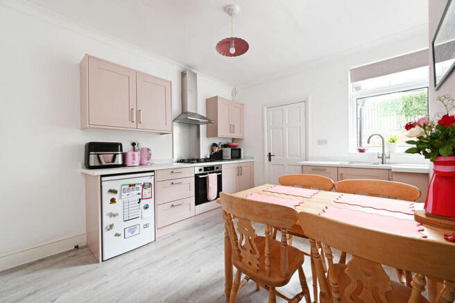 3 bed Terraced for sale Image 8