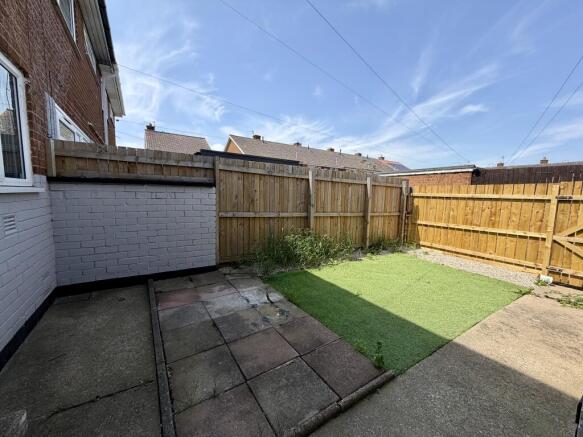 3 bed Terraced for sale Image 9