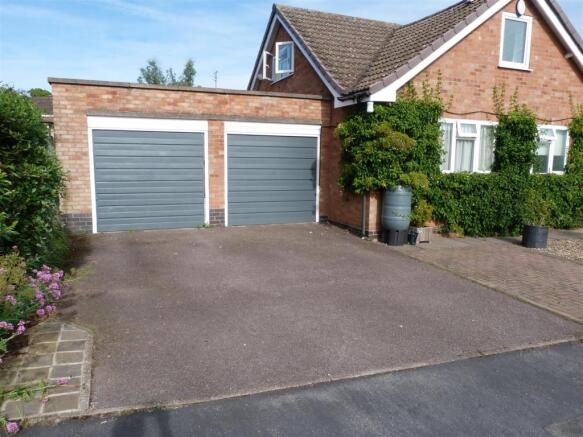 DOUBLE GARAGE