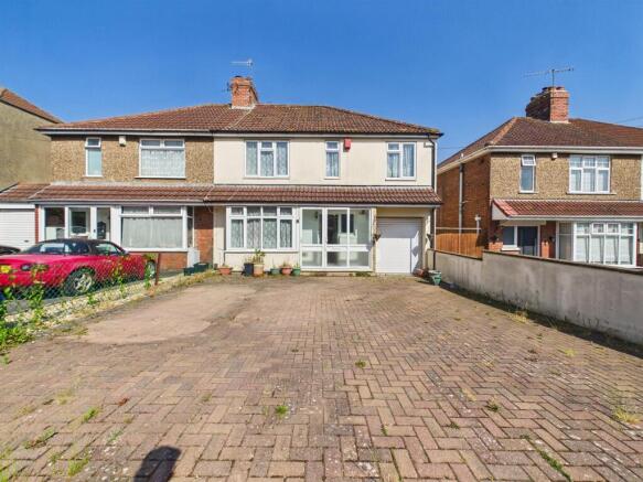 1 - 5-Bedroom House in Bishopsworth.jpg