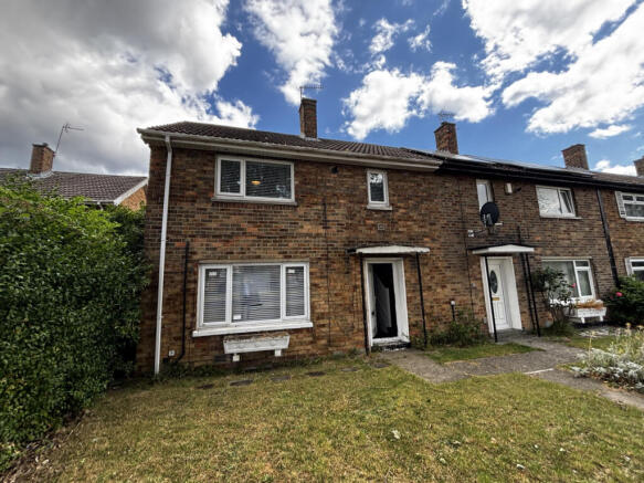 Three bed end terrace to rent