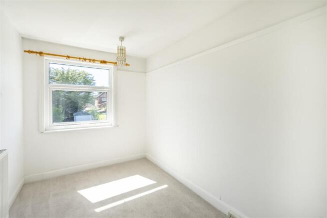 3 bed Semi-Detached to rent Image 12