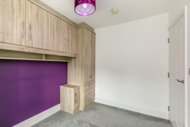 2 bed Terraced to rent Image 12