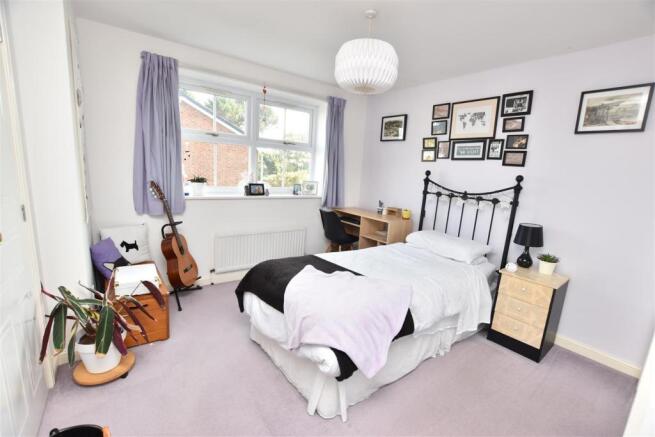 BEDROOM 2