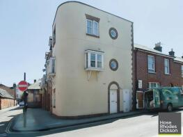 43, Lugley Street, Newport PO30 5HA