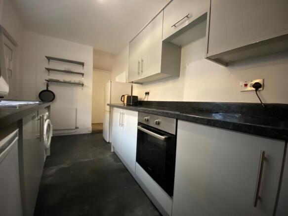 Kitchen 3.jpg