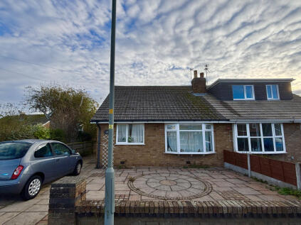 Elmwood Drive, Thornton, FY5