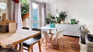 56, Wallis Close, London SW11 2BA