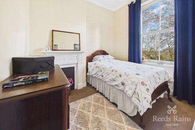 3 bed House for sale Image 9