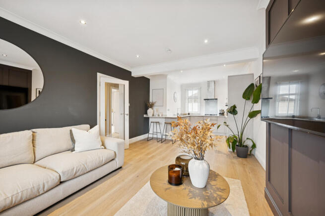 Lounge/ Kitchen