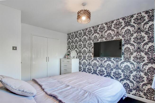 4 bed Detached for sale Image 10